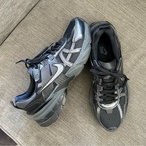 Women’s Nike V2K Run